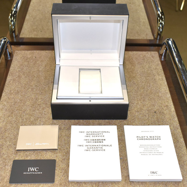 IWC パイロットウォッチ クロノグラフ プティ・プランス IW377714 デイデイト ブルー 43mm 自動巻 USED 中古