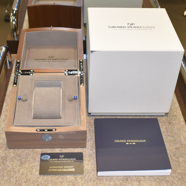 ジラール・ペルゴ GIRARD-PERREGAUX ロレアート 81010-11-431-11A ブルー 42mm USED 中古