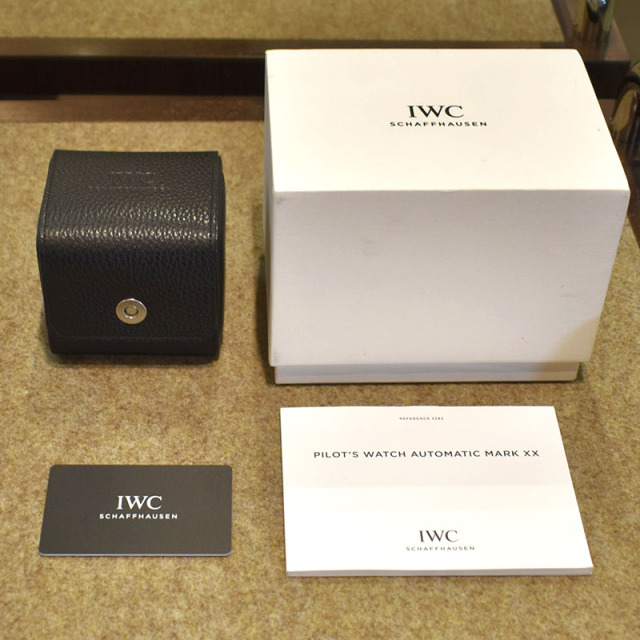 IWC パイロットウォッチ マーク20 IW328207 シルバー 40mm USED 中古