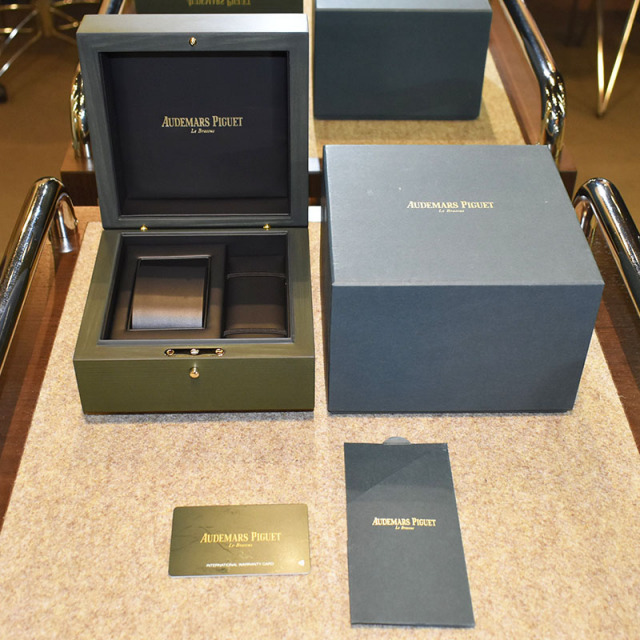 オーデマピゲ AUDEMARS PIGUET ビジネスバック 美品】【中古】AUDEMARS PIGUET オーデマ・ピゲ CODE 11.59 バイ