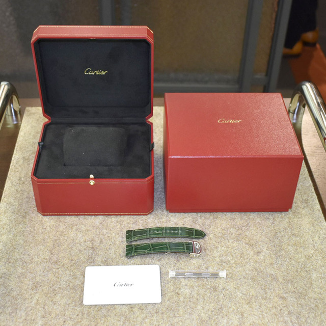 カルティエ CARTIER サントス ドゥ カルティエ ウォッチ MM WSSA0061 グリーン 35.1mm 未使用品