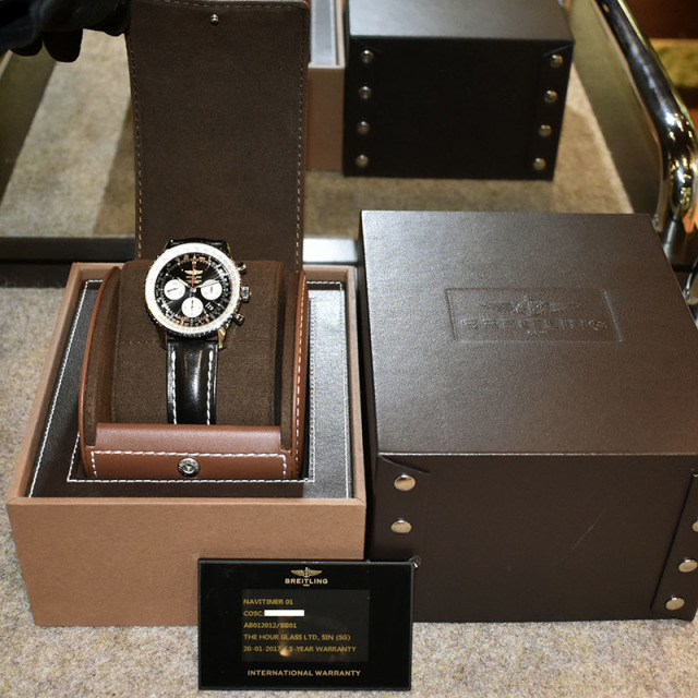 ブライトリング BREITLING ナビタイマー01 A022B01KBA 自動巻 ブラック SS 革 43mm USED 中古