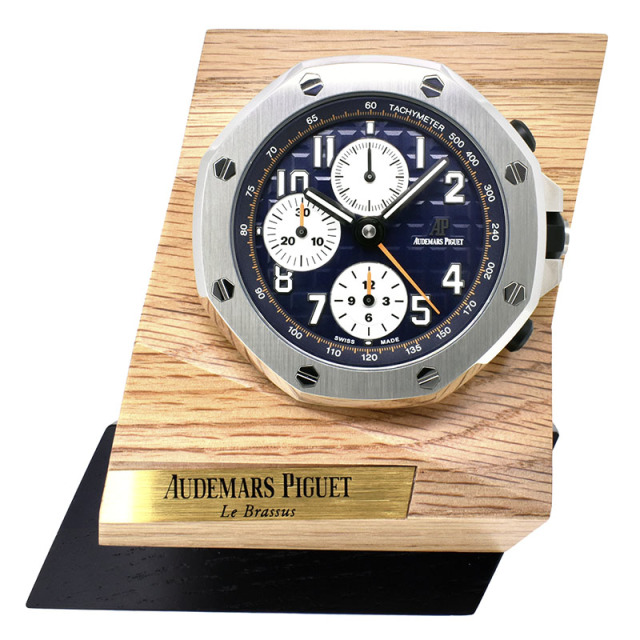 オーデマ・ピゲ　AUDEMARS PIGUET　ロイヤルオーク オフショア クロノグラフ テーブルクロック　ノベルティ　65mm　置き時計　クォーツ　新品同様品