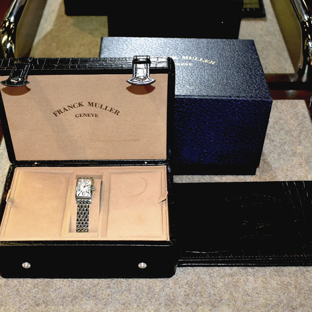 フランクミュラー FRANCK MULLER ロングアイランド プティ レリーフ 802QZ REL 25×18mm USED 中古