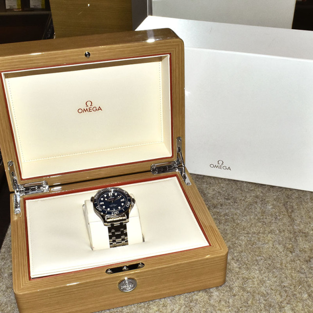 オメガ OMEGA シーマスター300 コーアクシャル マスタークロノメーター 210.30.42.20.03.001 ブルー 42mm USED 中古