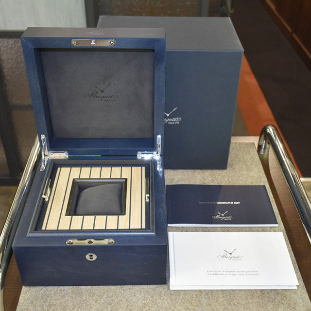 国際保証書有り】Breguet ブレゲ マリーンクロノグラフ 5527