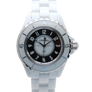 シャネル　CHANEL　J12　ミラー　H4861　33mm　レディース　　ホワイト　世界1200本限定　新品