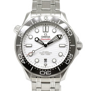 オメガ　OMEGA　シーマスター300 コーアクシャル マスタークロノメーター　210.30.42.20.04.001　ホワイト　42mm　新品