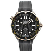 オメガ　OMEGA　シーマスター300 コーアクシャル マスタークロノメーター　210.22.42.20.01.002　ブラック　42mm　ラバーベルト　USED　中古