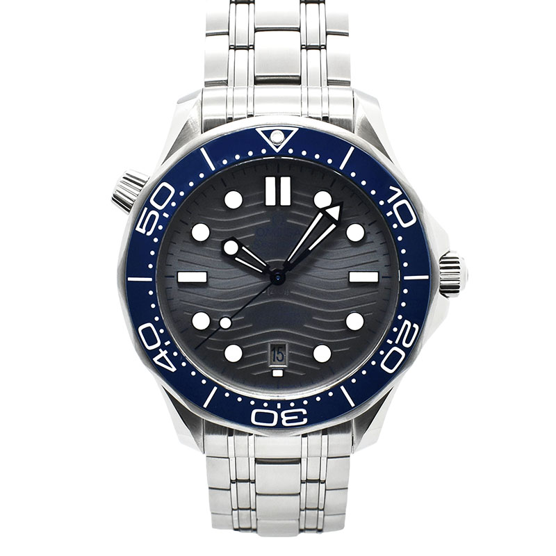 オメガ　OMEGA　シーマスター ダイバー300M コーアクシャル マスタークロノメーター　210.30.42.20.06.001　グレー　USED　中古