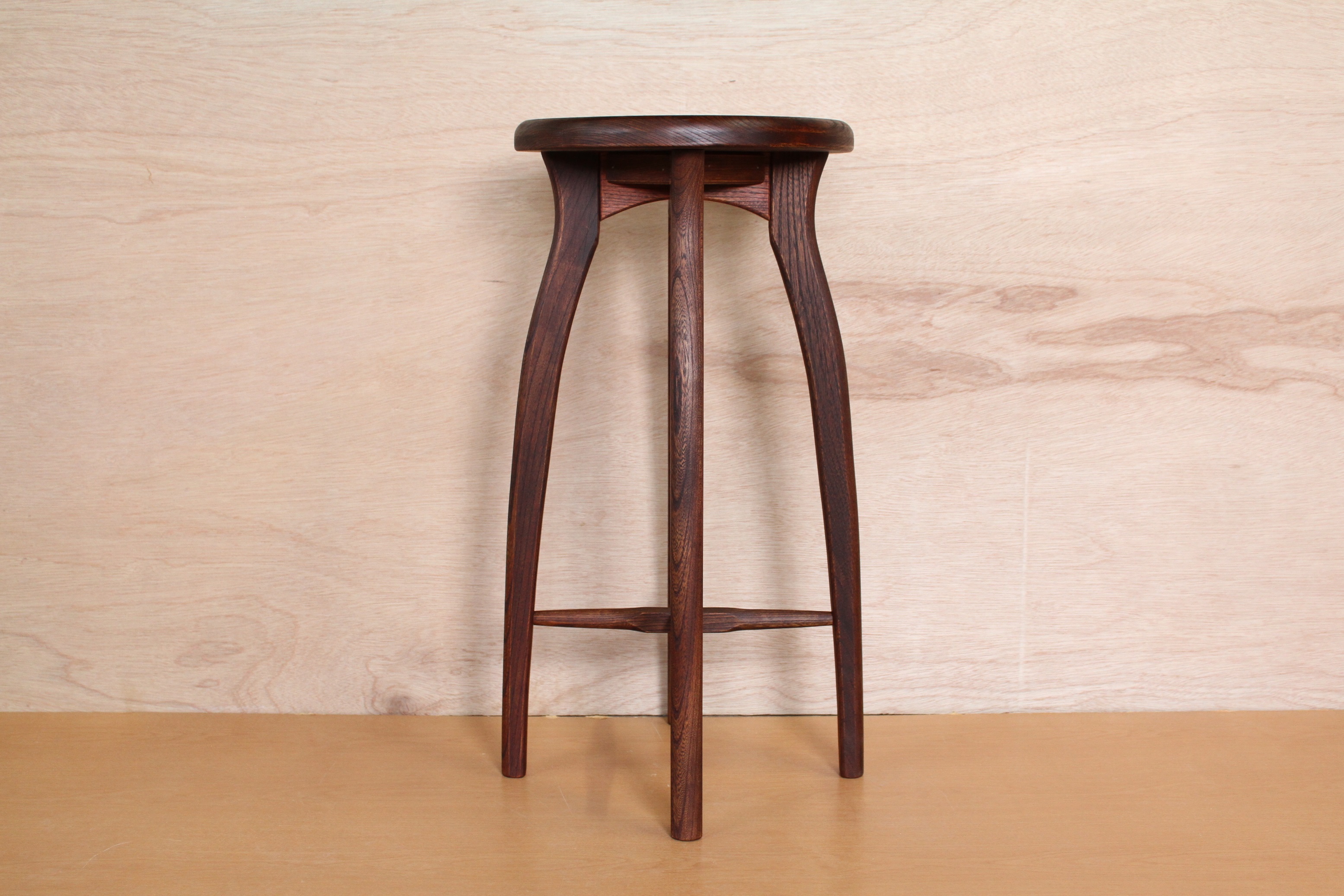 キッチンスツールR　ケヤキ材柿渋アンティーク仕上げ