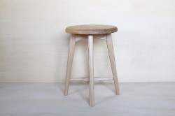 スツールA・アッシュ正面