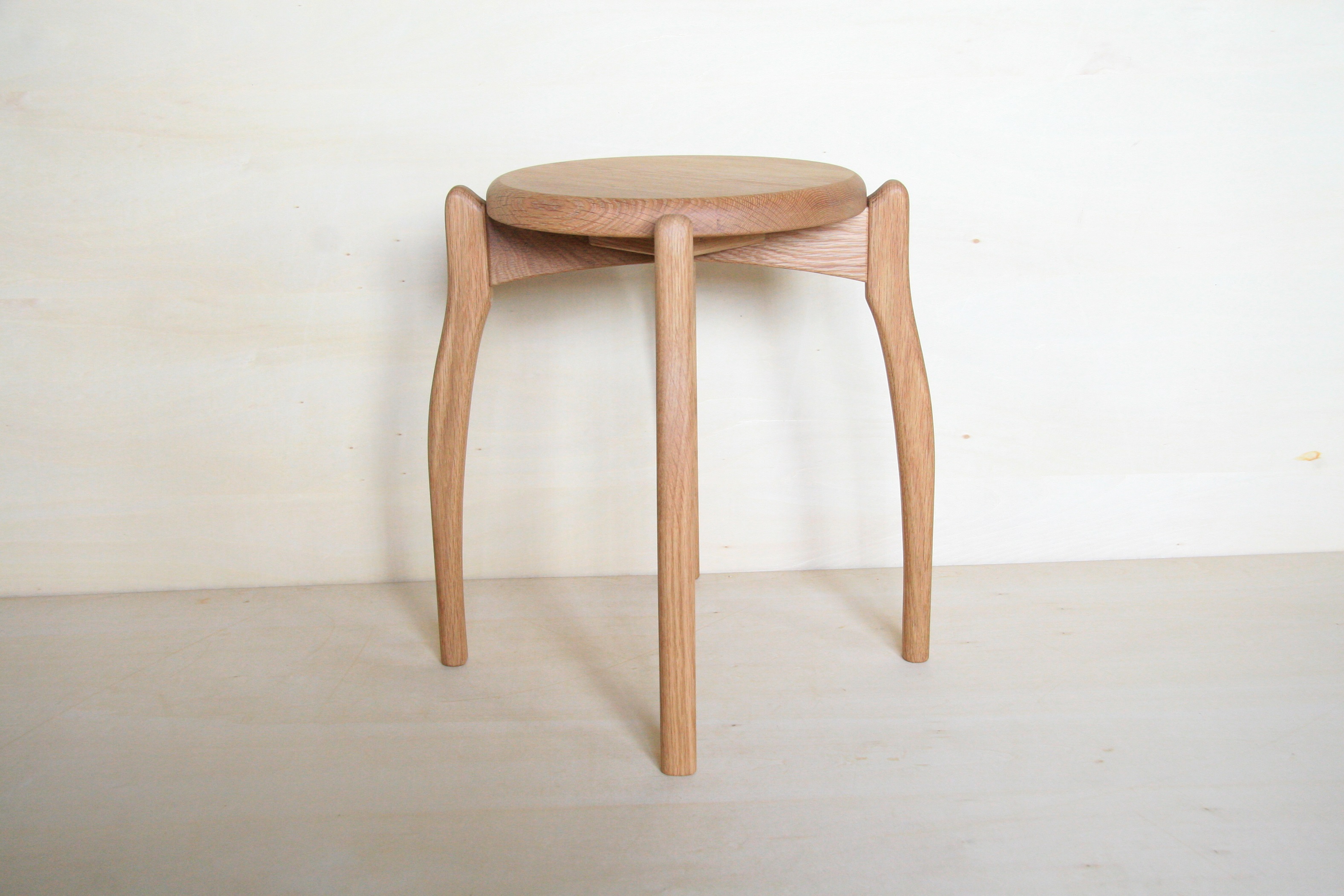 スツール１・オーク正面