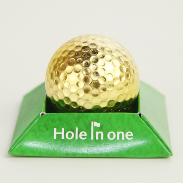 金ゴルフボール