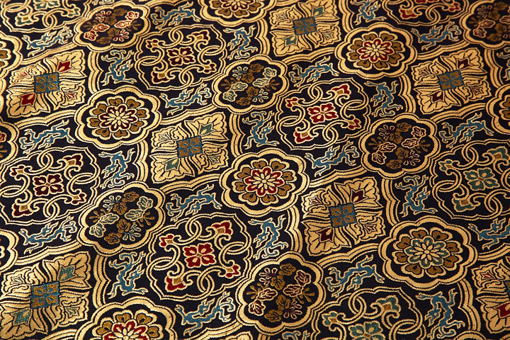 金襴　絹織物　金襴工房　handmade genuine silk from Kyoto