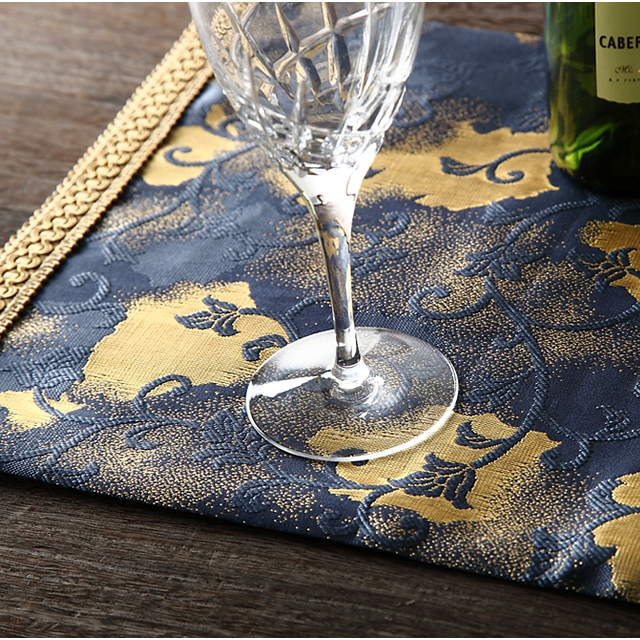 日本土産に！　西陣織　金襴高級テーブルセンター（光雲）