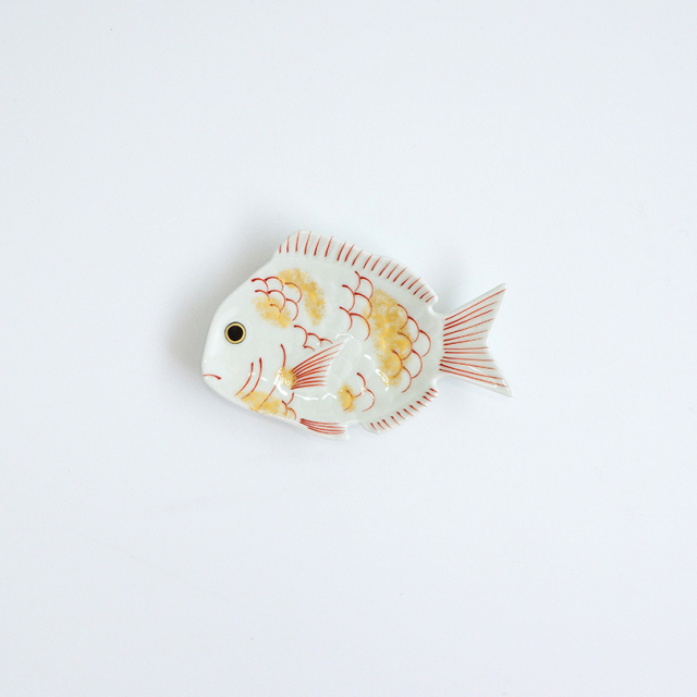 重厚さが有り大変趣の有るお皿で御座います。　　20万位だとお聞き致しました。 d8df10d5b94b35793f40ff9759a430