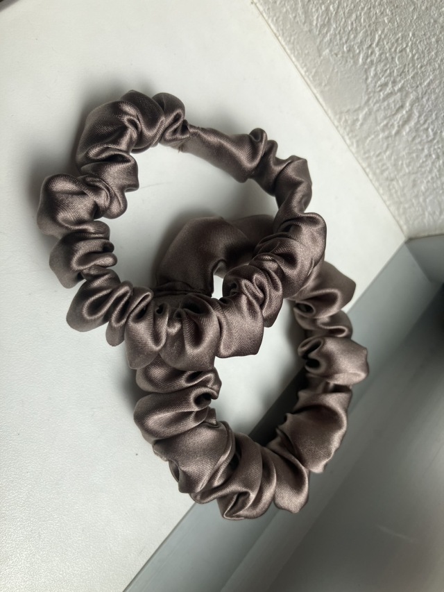 シルク サテン シュシュ ヘアゴム【ココア】レギュラー サイズ 12mm シルク100％ KINUオリジナル 2個セット