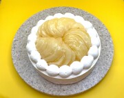 洋梨と紅茶のホールケーキ
