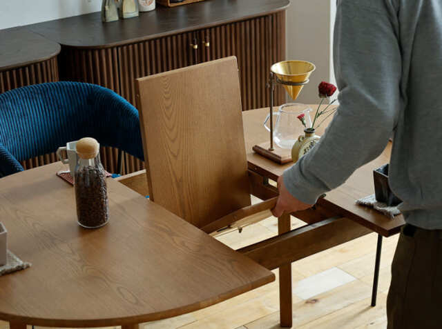 A 新品 拡張 伸長 ダイニングテーブル S ブラウン 北欧 収納 飾り棚