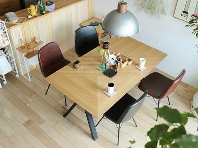 ダイニングテーブル