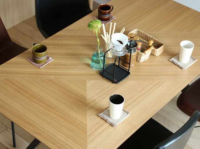 ダイニングテーブル