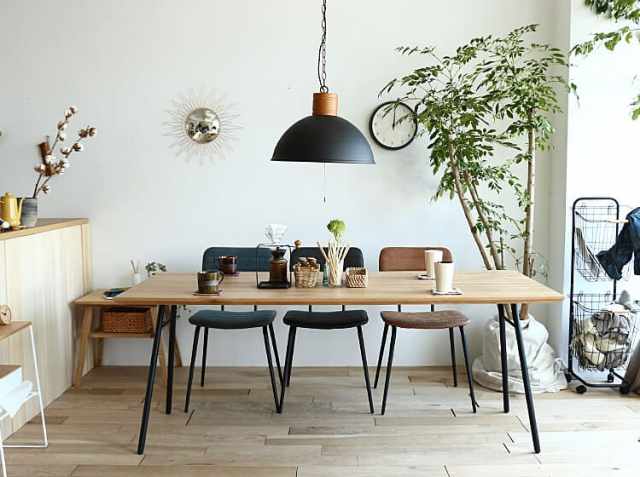 ダイニング beeg