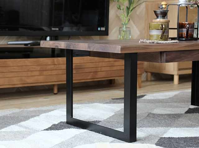 リビングテーブル