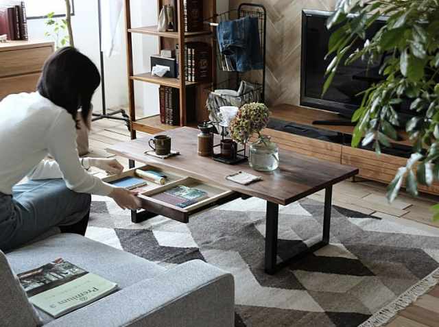 リビングテーブル