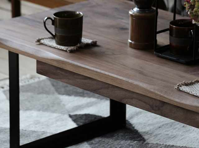 リビングテーブル