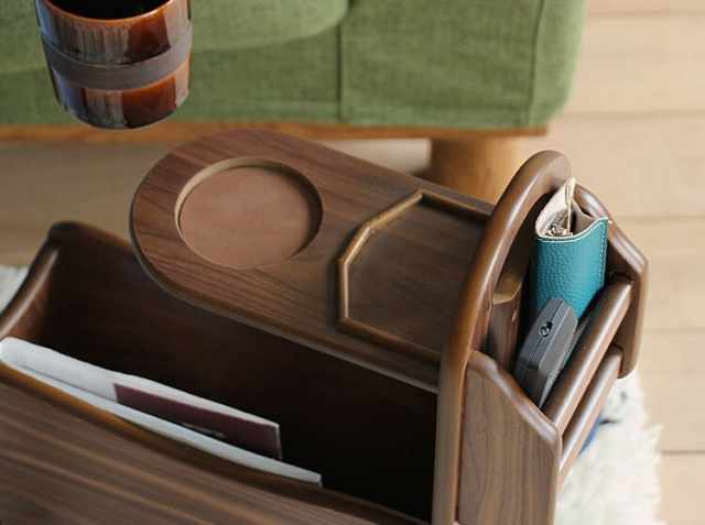 サイドテーブル