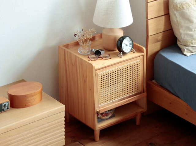 ナイトテーブル Doffy（ドフィー）｜北欧・ヴィンテージインテリア