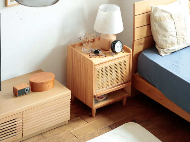 ナイトテーブル Doffy（ドフィー）｜北欧・ヴィンテージインテリア