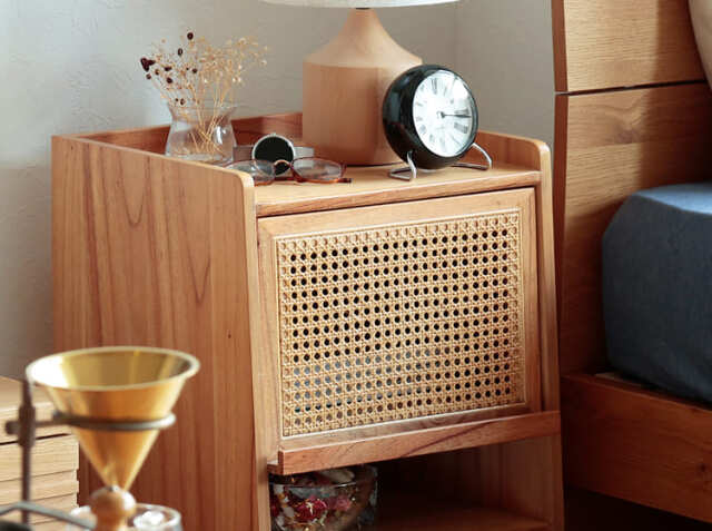 ナイトテーブル Doffy（ドフィー）｜北欧・ヴィンテージ