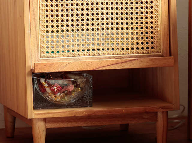 ナイトテーブル Doffy（ドフィー）｜北欧・ヴィンテージインテリア