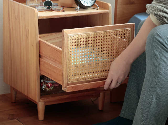 ナイトテーブル Doffy（ドフィー）｜北欧・ヴィンテージインテリア