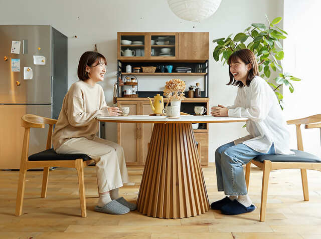 円形ダイニングテーブル Pele（ペル）｜北欧・ヴィンテージインテリア