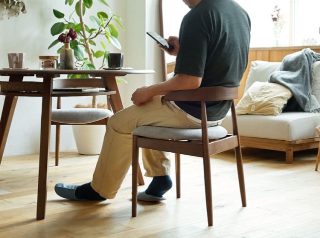 ダイニングチェア form(フォーム) 105｜北欧・ヴィンテージインテリア