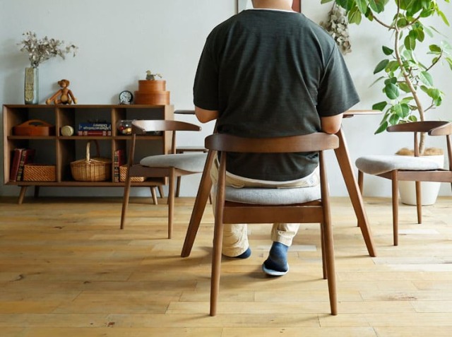 ダイニングチェア form(フォーム) 105｜北欧・ヴィンテージインテリア