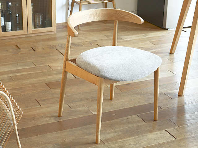 ダイニングチェア form(フォーム) ファブリック｜北欧・ヴィンテージ