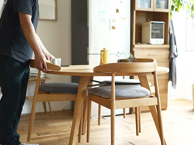 ダイニングチェア form(フォーム) ファブリック｜北欧・ヴィンテージ