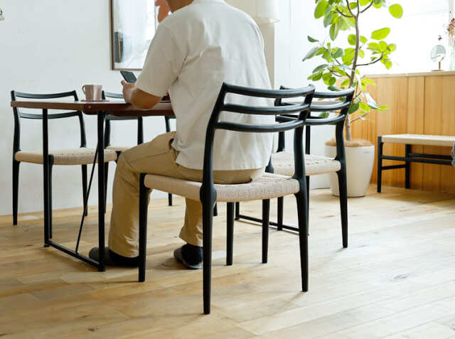 ダイニングチェアー form（フォーム）134 ブラック｜北欧