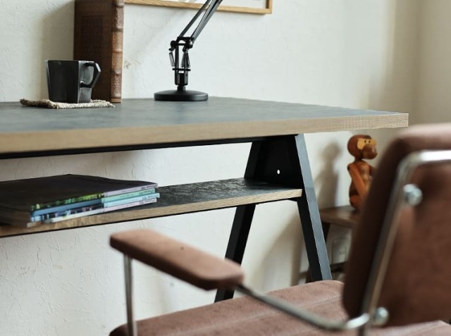 ワークデスク fumi（フミ）コンクリート調タイプ｜北欧・ヴィンテージ