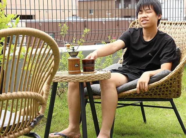 スツール付きパーソナルチェア Rizonea（リゾネア）｜北欧