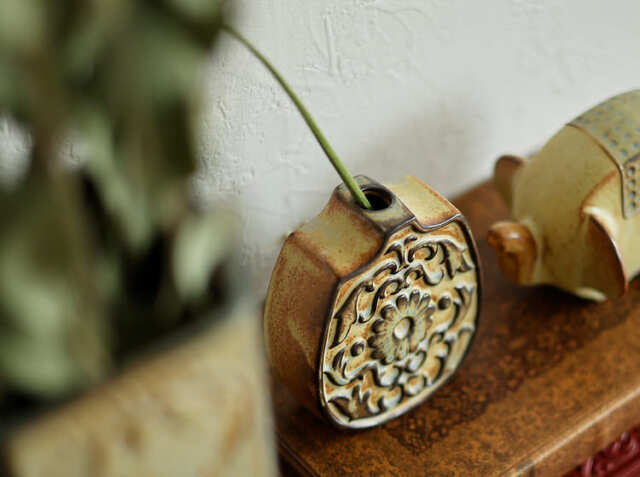 イワツキ 陶器　ヴィンテージ　フラワーベース　花瓶　かしわ窯 イワツキ 陶器 ヴィンテージ フラワーベース 花瓶 かしわ窯