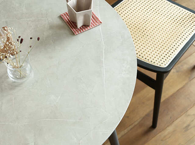 円形ダイニングテーブル Stell(ステル)｜北欧・ヴィンテージ