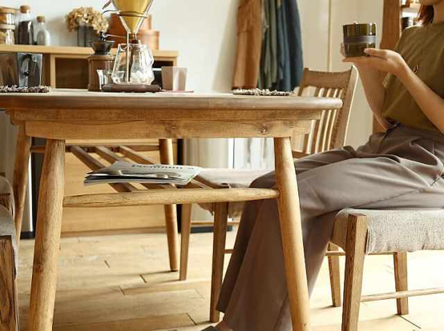 楕円形ダイニングテーブル Logie（ロジー）｜北欧・ヴィンテージ