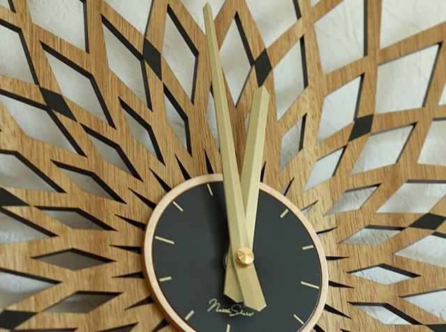 時の芸術 グレー 北欧 掛け時計 木製 静音時計 スイープ式時計 時の