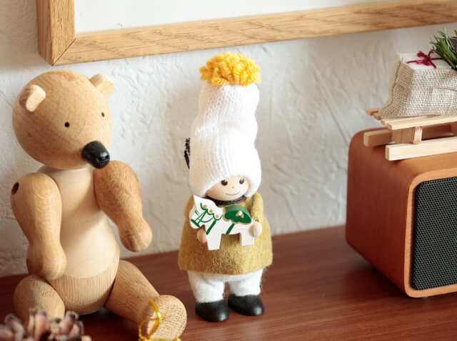 ハンドメイド テディラビット 花かごを持った女の子