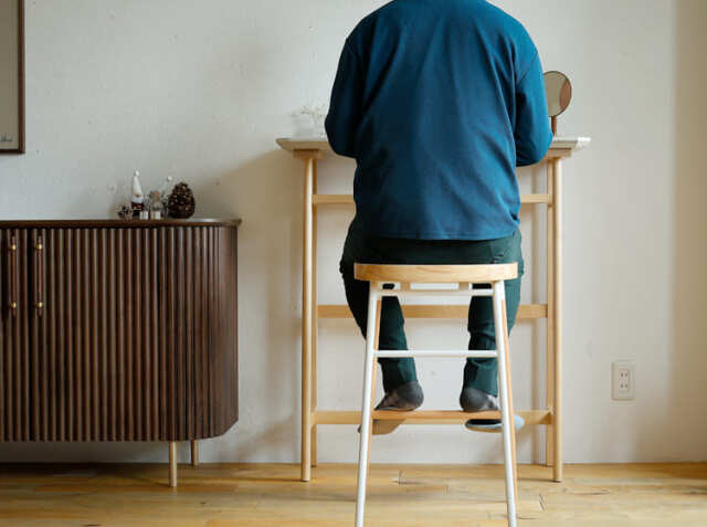 新品！ハイスツール  NovodiA Bar Stool   ブラック 完成品 ハイスツール NovodiA Bar Stool 3色対応の通販情報 - 家具通販